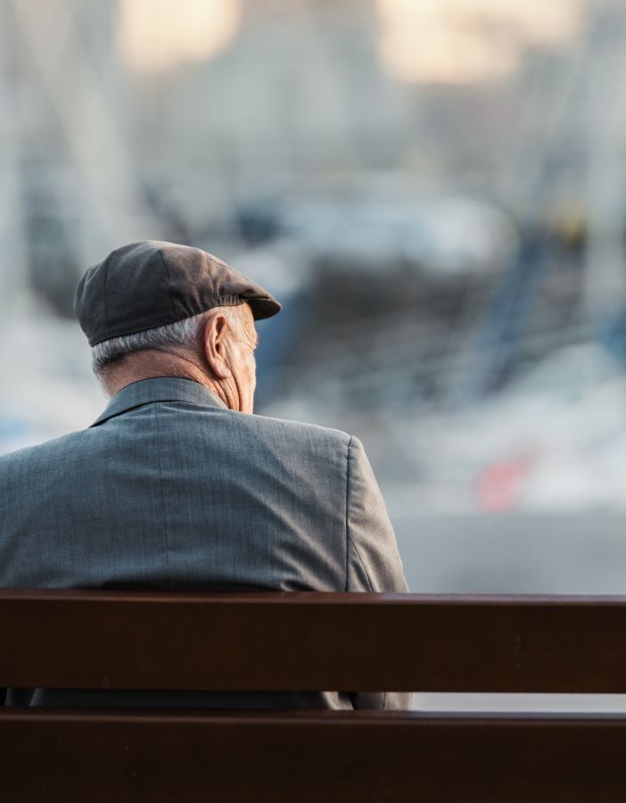 Milano, dramma della solitudine a Natale: pensionato muore solo in ospedale, unico parente un fratello in Sicilia. All’oscuro di tutto
