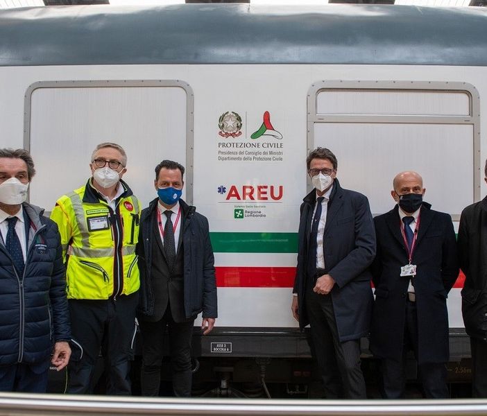 In Lombardia ecco il &quot;treno sanitario&quot;. Un ospedale su rotaie contro il Coronavirus