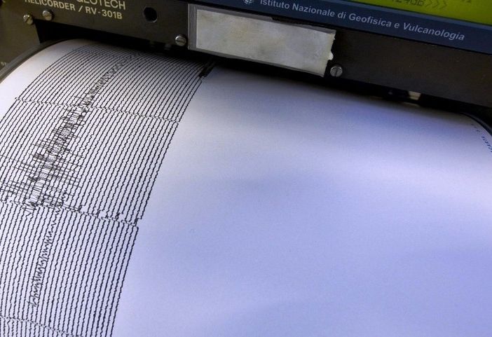 Terremoto: gente per le strade a Vimercate, scuola evacuata a Treviglio