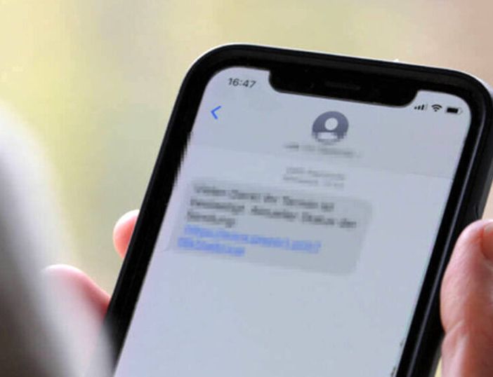 «Ciao mamma, ho rotto il telefono. Salva questo nuovo numero e chiama subito...». Come difendersi dal phishing