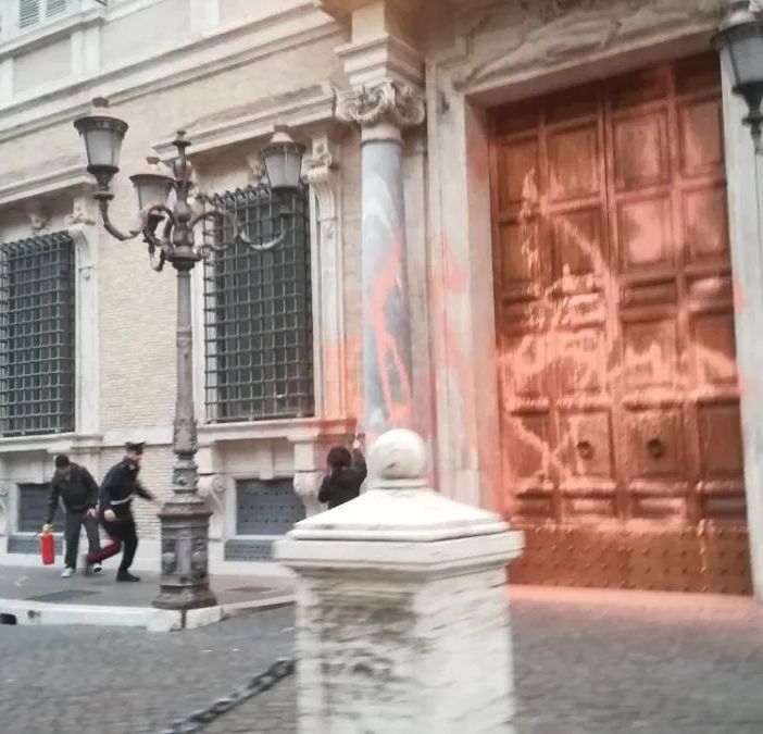 Pavia, una nuova denuncia per l’attivista di Ultima Generazione