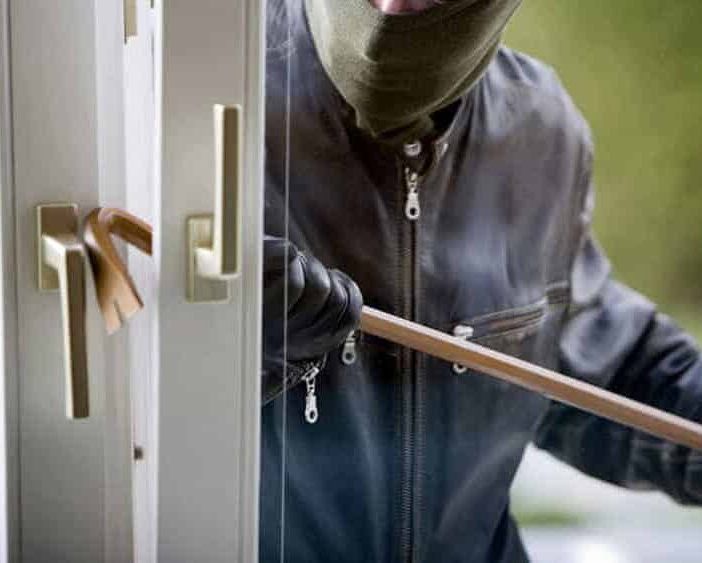 Milano, sgominata banda che derubava gli anziani