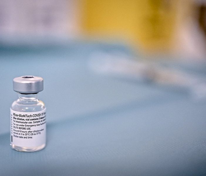 Vaccino, dal primo febbraio le multe per gli over 50 no vax, ma per riscuoterle potranno passare 260 giorni