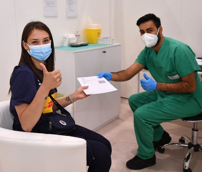 Vaccino anti Covid, l'obiettivo è più vicino: sfiorate le sei milioni di dosi, tutti vaccinati entro fine luglio
