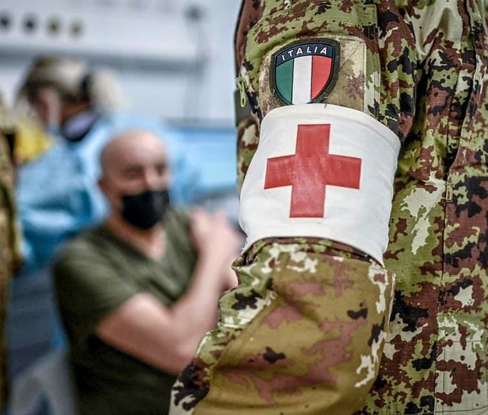Vaccinazione personale scolastico: 120mila posti disponibili tra il 17 e il 21 luglio in Lombardia