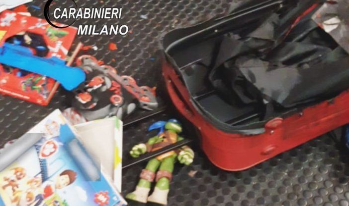 Milano, i Carabinieri fanno brillare valigia sospetta in metropolitana