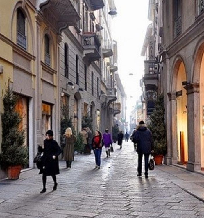 Rapina in gioielleria al quadrilatero della moda di Milano, bottino ingente