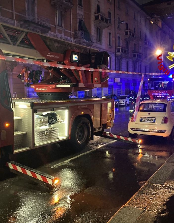 Milano: appartamento in fiamme in via Padova, tre intossicati