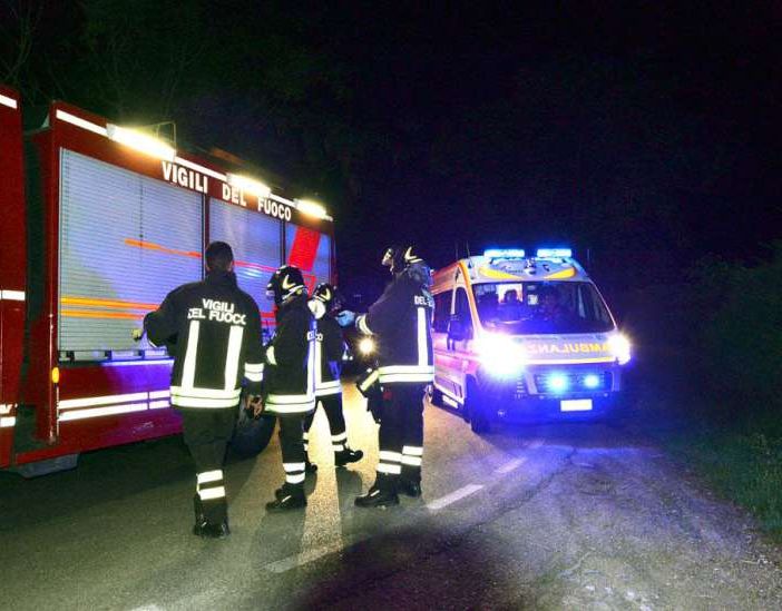 Tragico schianto: 25enne morto, ferito l'amico. Entrambi vivevano nel Vercellese