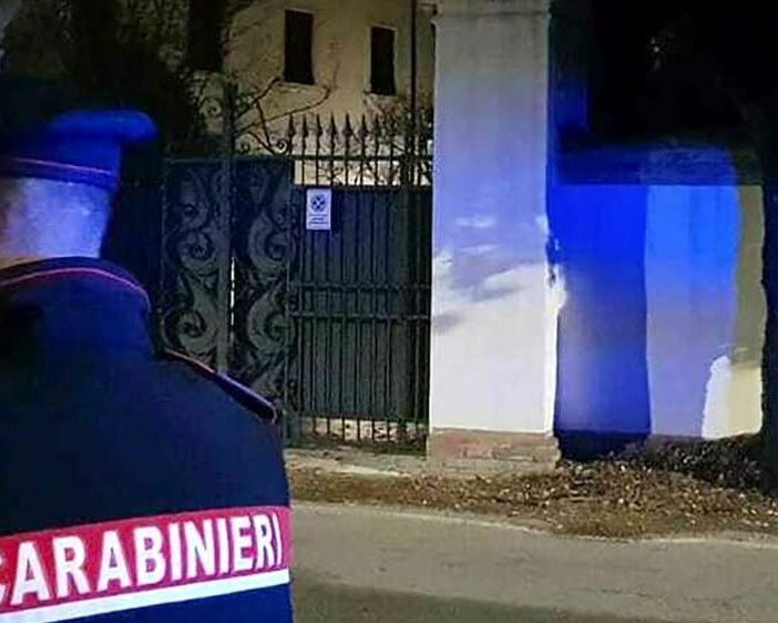 Rapina in villa a Canneto Pavese, tre persone picchiate