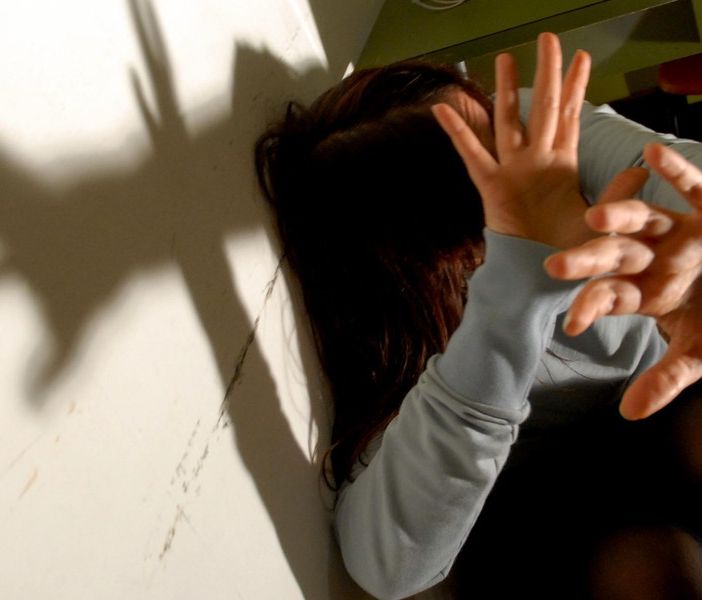 Violenze sessuali e soprusi anche su bambine: alla sbarra a Torino la &quot;setta delle bestie&quot;