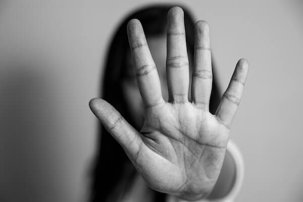 Milano: presunta violenza sessuale di gruppo dopo una serata in disco. Sono tre gli arrestati