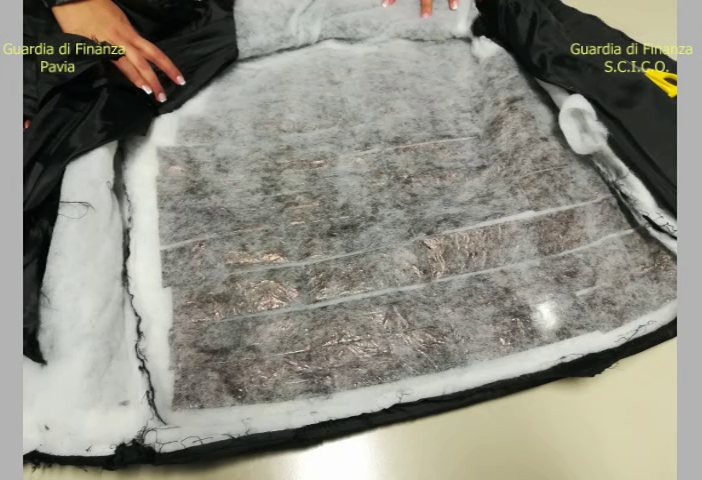 50 chili di coca dal Sudamerica, quindici arresti della Gdf tra Milano e Pavia