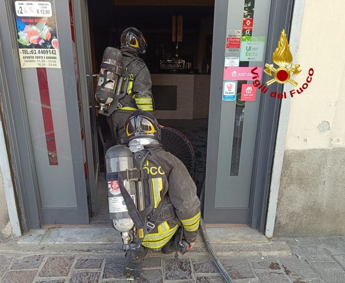 Incendio al ristorante Good a Corsico, subito domato dai Vigili del Fuoco