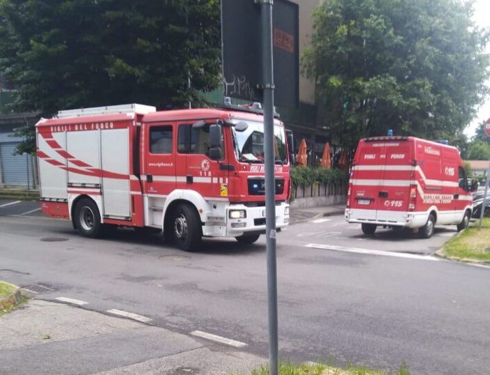 Vittuone, incendio al bar: vigili del fuoco sul posto, situazione subito in sicurezza