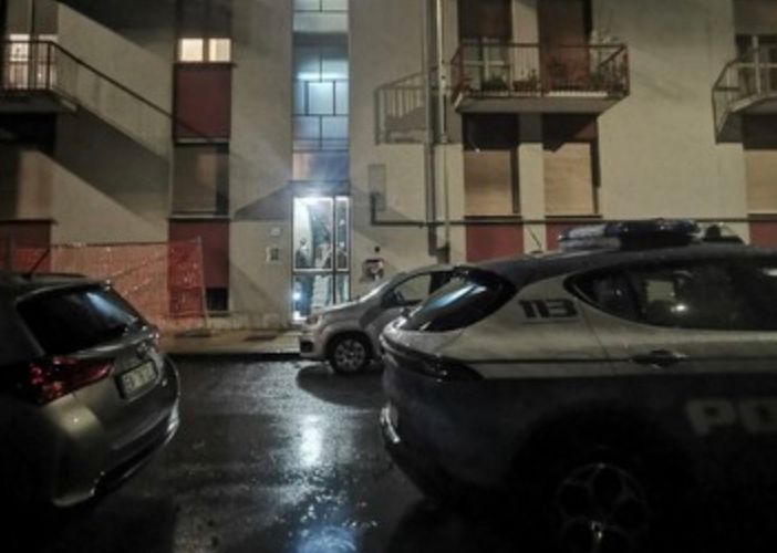 Vercelli, ucciso durante la lite a casa della fidanzata: aveva 58 anni