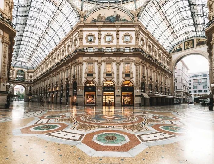 Galleria Milano: 10 brand si contendono le vetrine di Swarovski