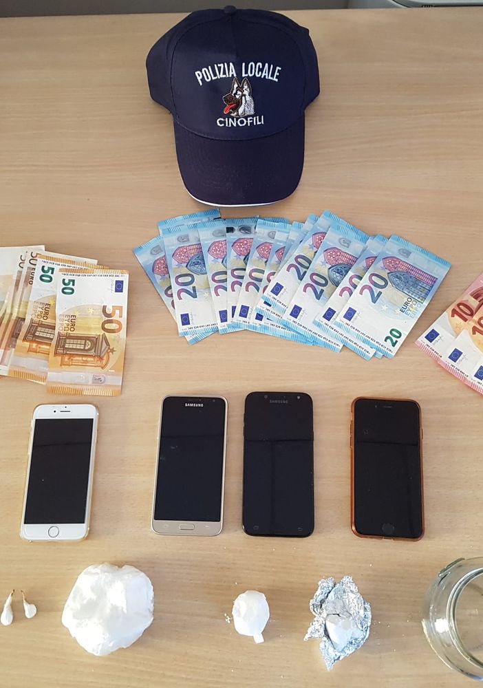 Vigevano: blitz della Polizia Locale contro lo spaccio di cocaina in città, due arresti