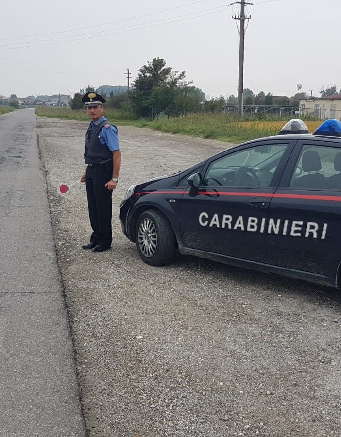 Pieve del Cairo: sorpreso alla guida per l’ennesima volta senza aver conseguito la patente, denunciato