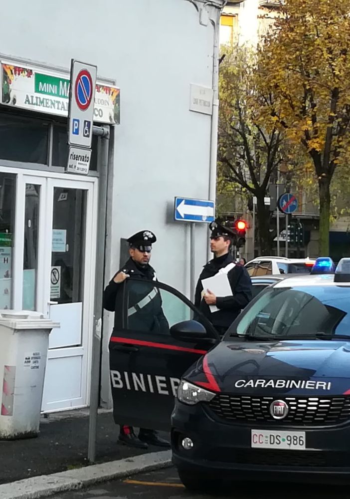 Voghera: rapina in un market etnico, arrestato un 28enne