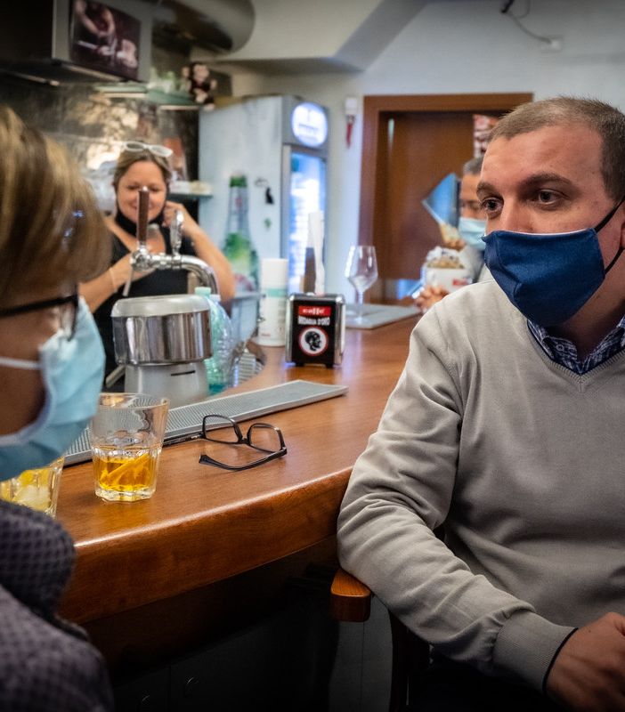 “Un caffè con il sindaco”, buona la prima: prosegue l’iniziativa nei bar di Broni