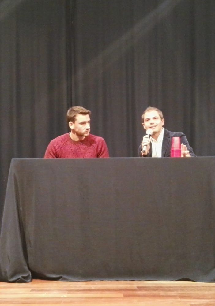 Gambolò, tutto esaurito all’auditorium per la presentazione del libro del pasticciere Damiano Carrara