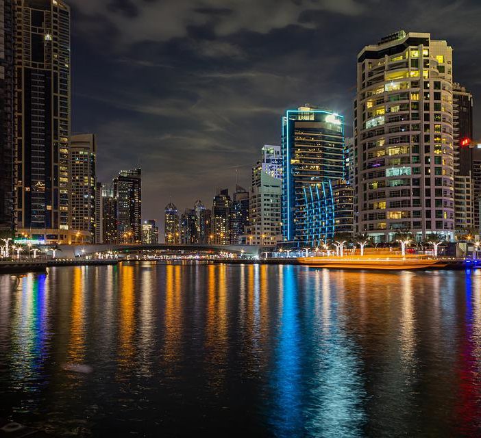 Spostarsi a Dubai? Un sogno che può diventare realtà con Falcon Advice