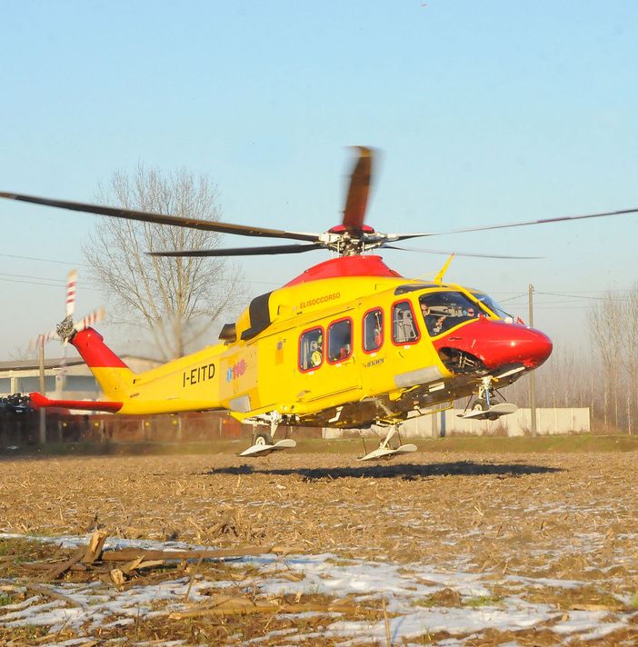 Mortara: Scontro fra due auto sulla ex statale 596, un agricoltore 64 enne gravemente ferito