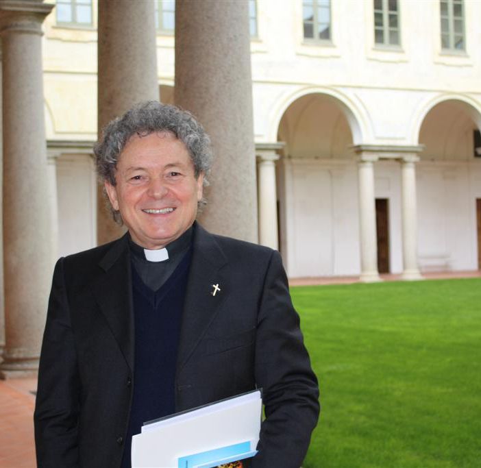 Don Adriano Gennari: “Una piazza per il monastero abbaziale di Casanova”