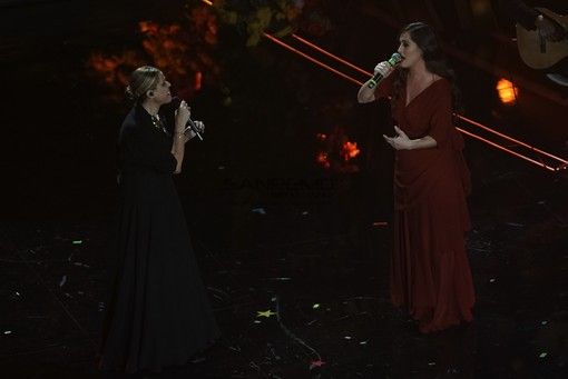 70° Festival di Sanremo: la serata delle cover premia Tosca, Pero Pelù e i Pinguini Tattici Nucleari