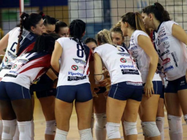 Volley B1 femminile: Re Marcello Florens ad Offanengo arriva una sconfitta per 3-1