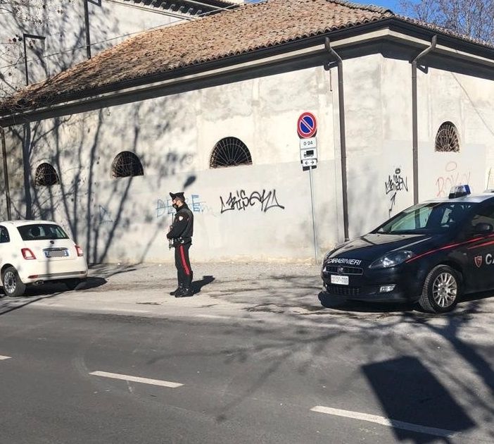Voghera, controlli dei carabinieri: trovati alla guida con patenti false o revocate, denunciate due persone