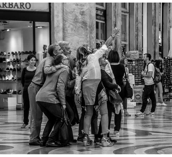 Due scatti in bianco e nero del direttore del mensile “Tam Tam” di Mede Mauro Ottonelli, saranno esposte all’aeroporto di Trieste