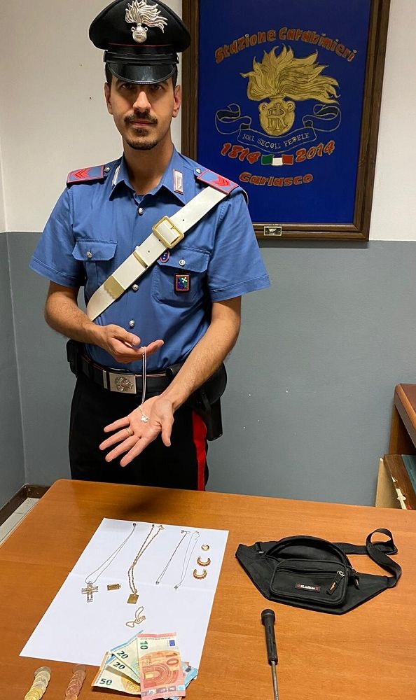 Garlasco: ruba gioielli e denaro, arrestato un 58enne