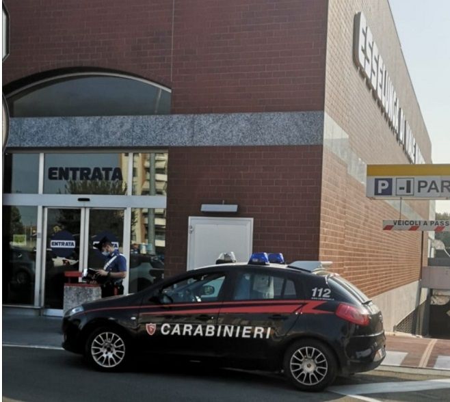 Voghera: tentano il furto al supermercato, denunciate due persone
