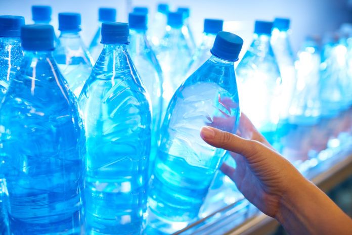 Cassolnovo: bevono acqua dal distributore della scuola e poi si sentono male