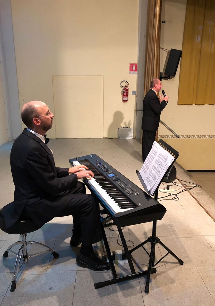 Canzoni alla radio al teatro Martinetti di Garlasco