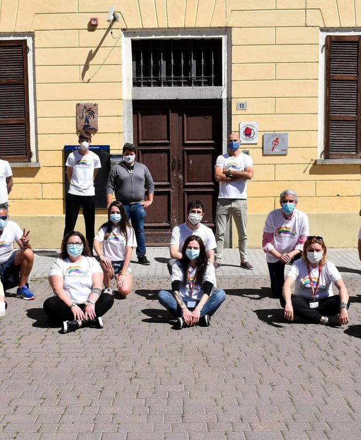 Robbio, il prezioso lavoro dei volontari nella distribuzione dei giornali volge al termine. Consegnati più di 5000