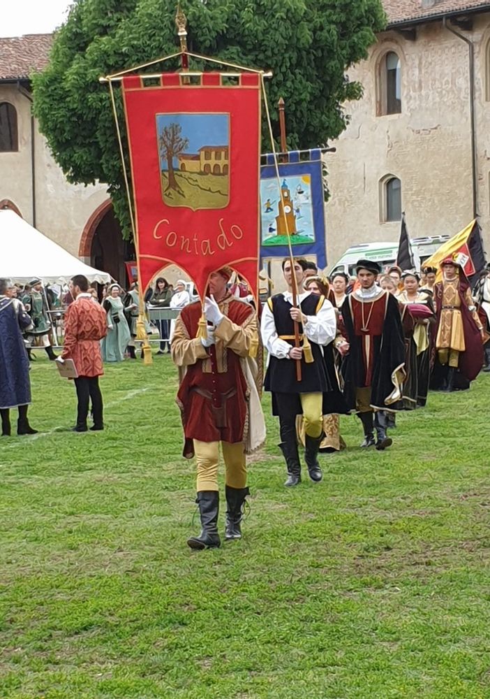 Vigevano: il Palio dei Fanciulli 2019 lo sventola al cielo San Crispino e Crispiniano (FOTOGALLERY)