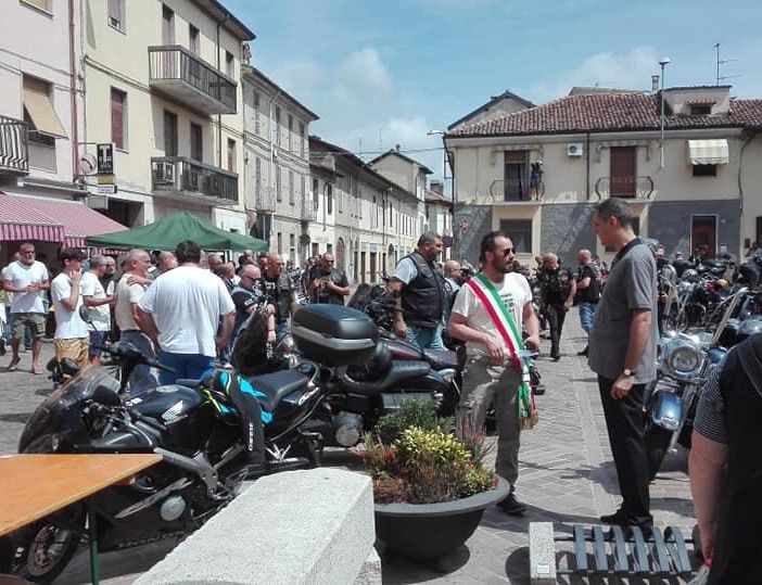 - FOTONOTIZIA - Tromello, celebrato il 1° memorial motociclistico per Gianluca Codegone