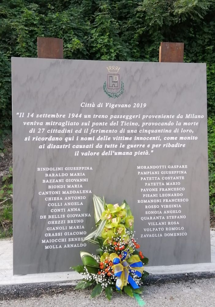 Vigevano: finalmente arriva la deposizione della lapide commemorativa per le vittime del treno mitragliato