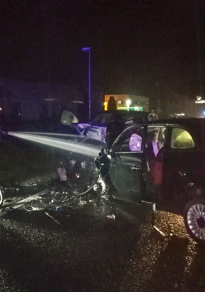 Mezzanino: scontro tra auto nella notte, gravemente ferite tre persone