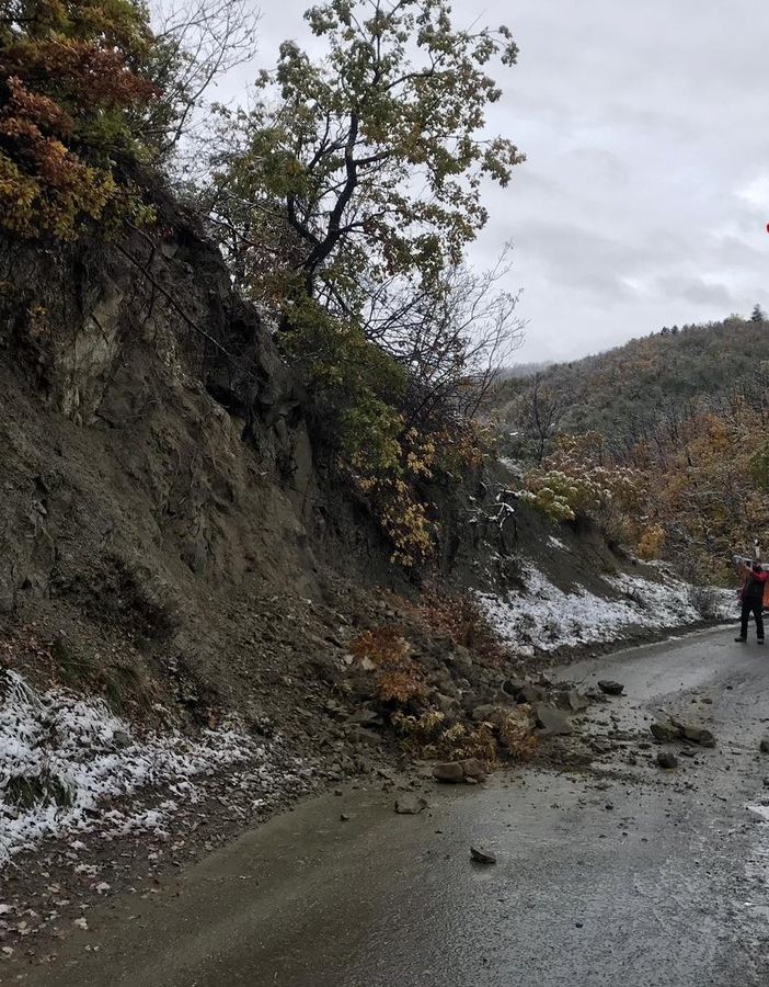 Oltrepò: frana sulla strada provinciale 91 tra Varzi e Castellaro