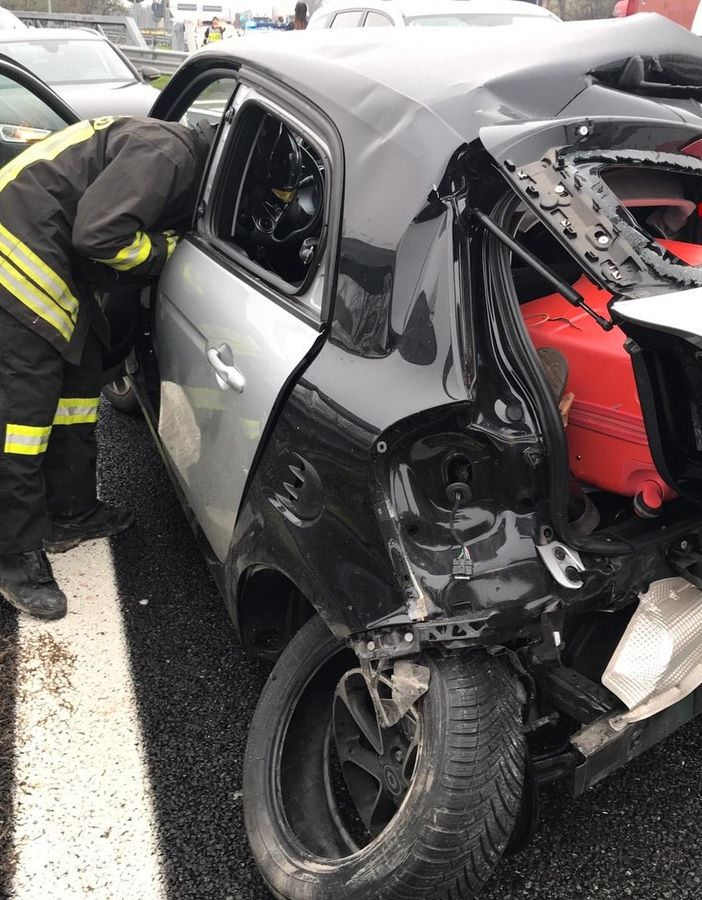 Grave incidente sull'autostrada A7, un ferito ricoverato in codice rosso