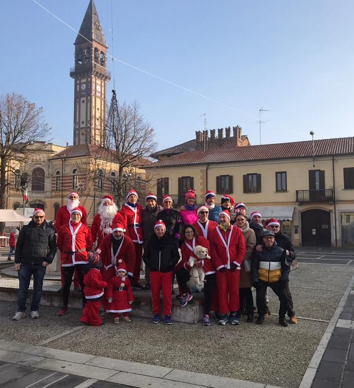 - FOTONOTIZIA - Mede: la 9° edizione della Corsa dei Babbi Natale