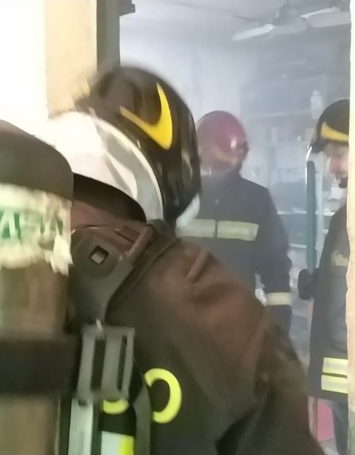 Oltrepò: incendio in un negozio di riparazioni meccaniche
