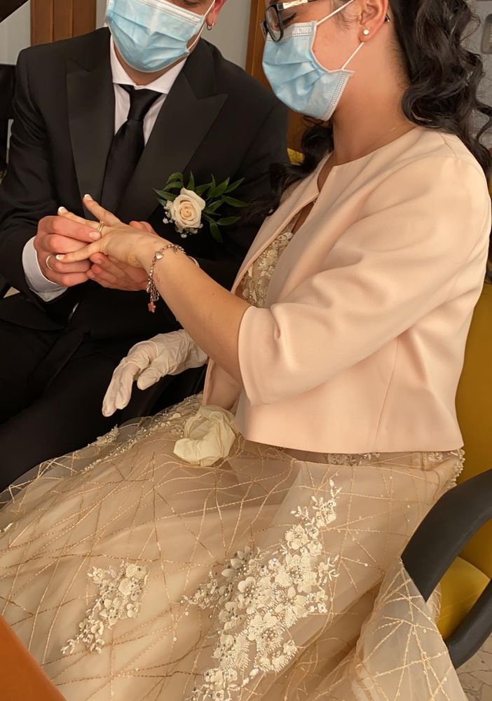 VIDEO. Vigevano, l’amore trionfa sul Covid-19. Le restrizioni non impediscono a Martina e Stefano di sposarsi