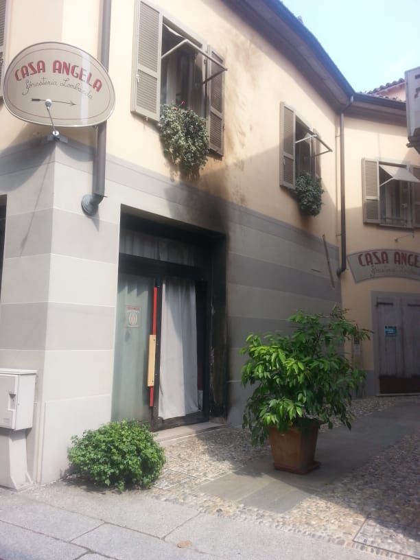 Mortara: esplosione notturna danneggiata un'attività commerciale in via Roma