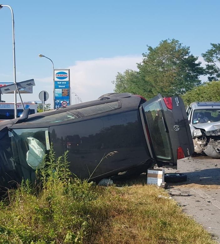 Spessa Po: scontro tra auto sulla provinciale 199, coinvolte due persone