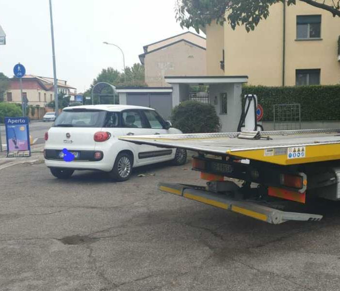 Anziano colto da amnesia si perde in auto e, dal confine Svizzero, finisce a Vittuone: salvato da un volontario di Protezione Civile